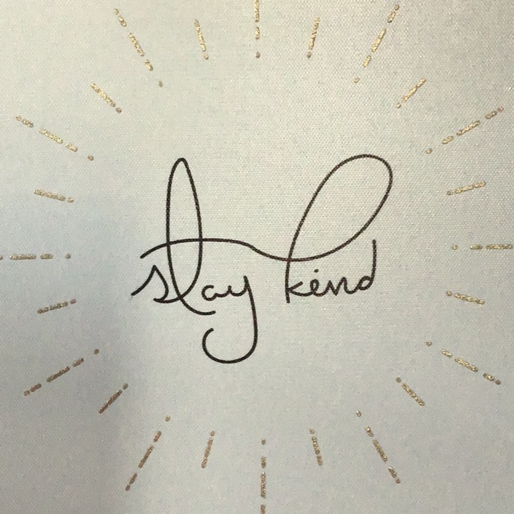 Meet your Posher, Lola